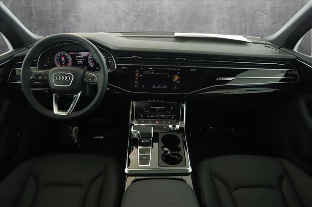 new 2025 Audi Q7 car, priced at $68,595