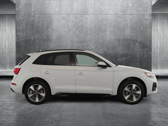 new 2025 Audi Q5 car, priced at $49,925