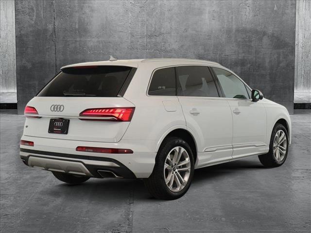 new 2025 Audi Q7 car, priced at $72,845