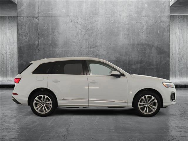 new 2025 Audi Q7 car, priced at $72,845