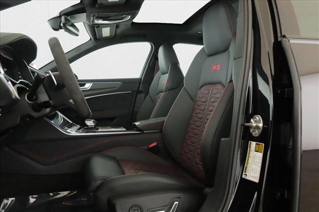 new 2025 Audi RS 6 Avant car, priced at $152,580