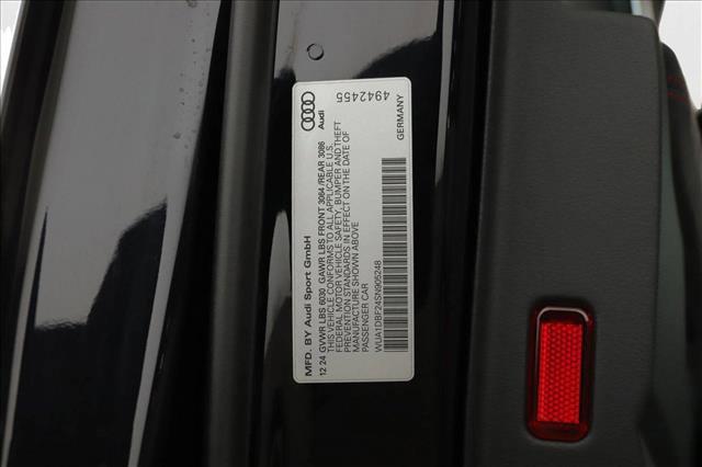 new 2025 Audi RS 6 Avant car, priced at $152,580