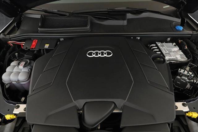 new 2025 Audi Q7 car, priced at $76,254
