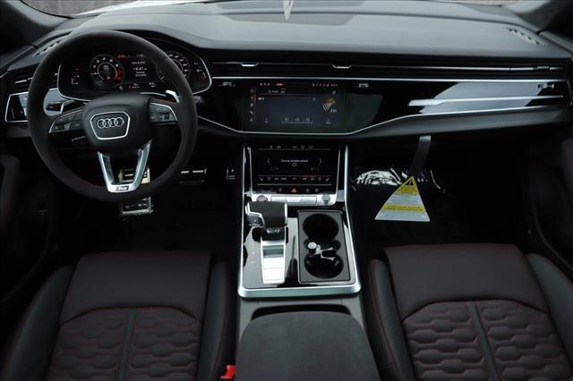new 2025 Audi RS Q8 car