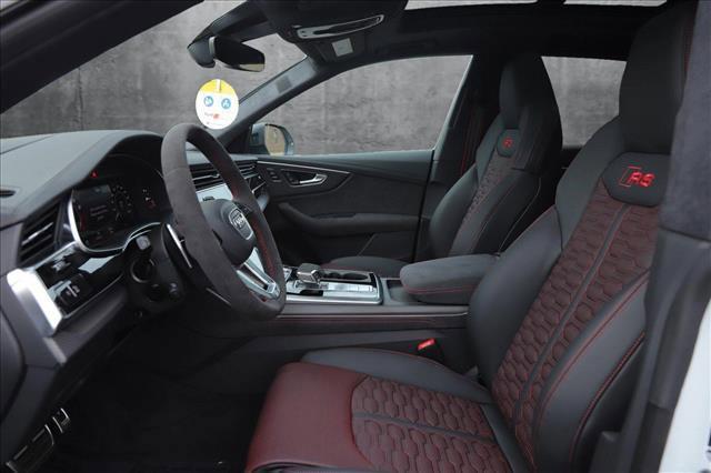 new 2025 Audi RS Q8 car