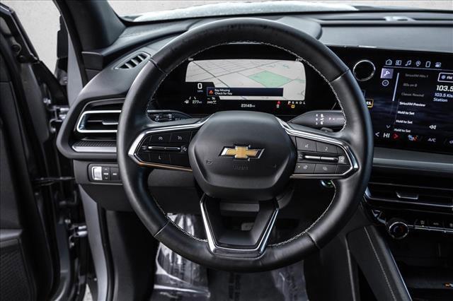 used 2025 Chevrolet Traverse car, priced at $35,498