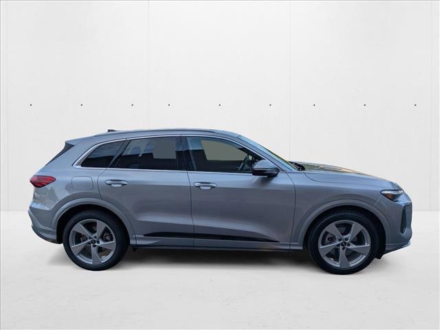 new 2025 Audi Q5 car, priced at $60,979