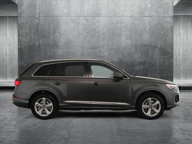 new 2025 Audi Q7 car, priced at $67,845