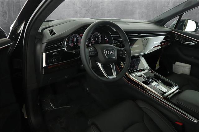 new 2025 Audi Q7 car, priced at $82,895