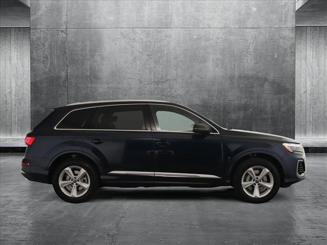 new 2025 Audi Q7 car, priced at $67,845