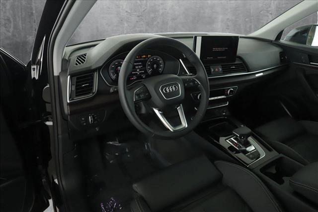 new 2025 Audi Q5 car, priced at $61,775