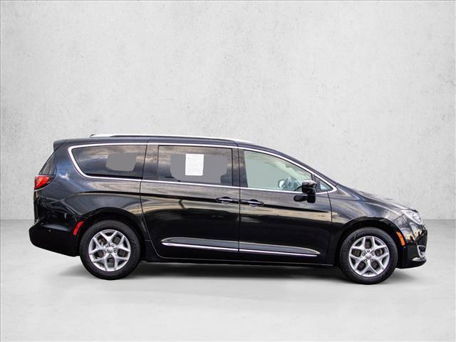 used 2017 Chrysler Pacifica car, priced at $13,987