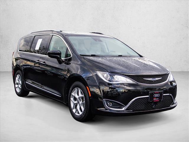 used 2017 Chrysler Pacifica car, priced at $13,987