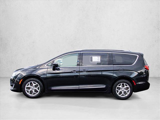 used 2017 Chrysler Pacifica car, priced at $13,987