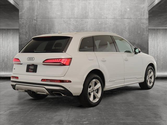 new 2025 Audi Q7 car, priced at $68,745