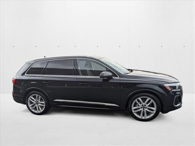 new 2025 Audi Q7 car, priced at $69,142