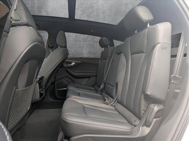 new 2025 Audi Q7 car, priced at $69,626