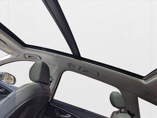 new 2025 Audi Q7 car, priced at $69,268