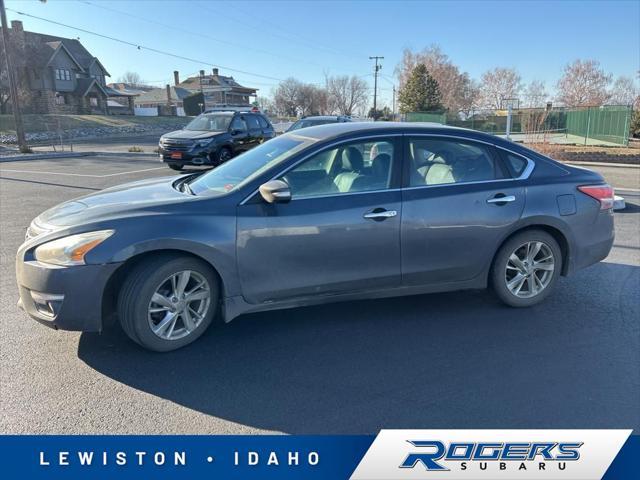 used 2013 Nissan Altima car, priced at $9,995