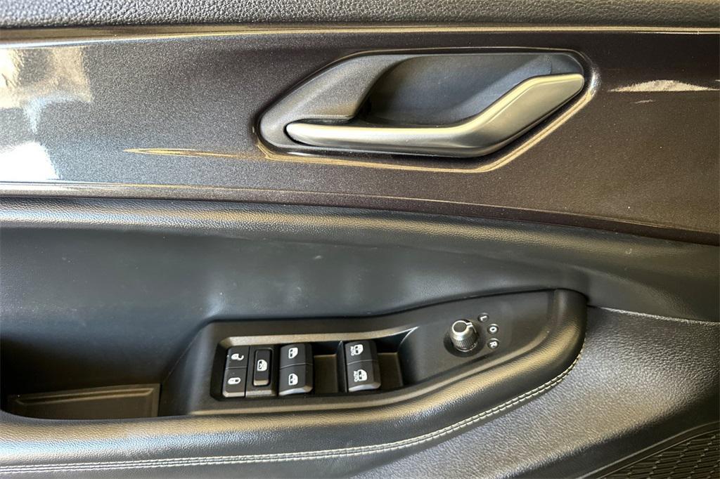 used 2023 Jeep Grand Cherokee L car, priced at $27,994