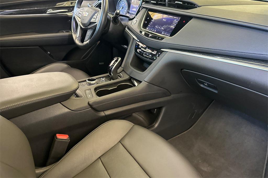 used 2021 Cadillac XT5 car, priced at $30,579