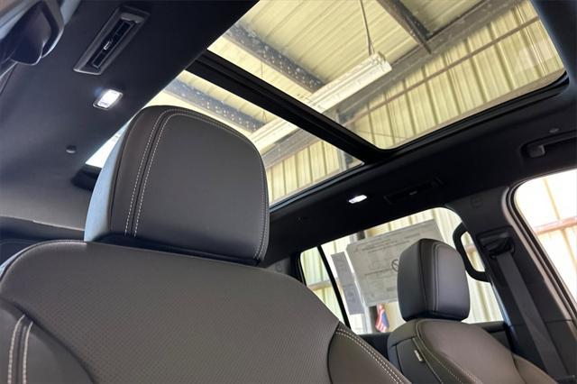 new 2025 Chevrolet Traverse car, priced at $46,195