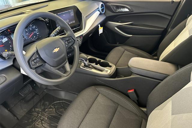 new 2025 Chevrolet Trax car, priced at $23,420