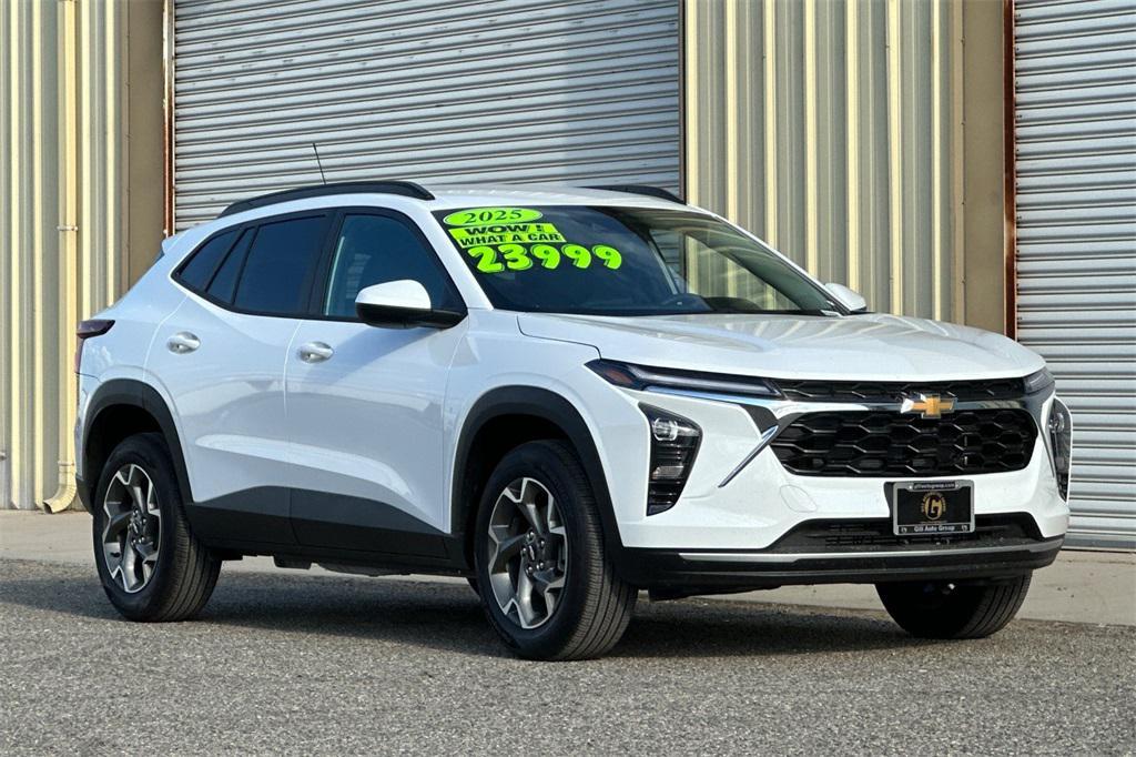 new 2025 Chevrolet Trax car, priced at $24,095