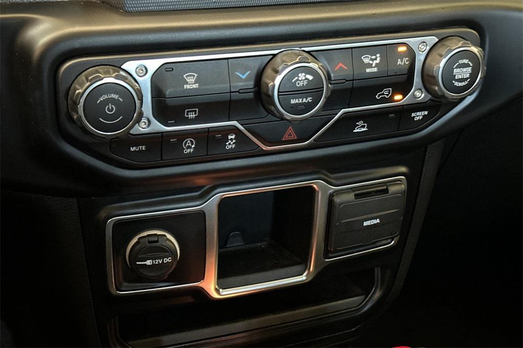 used 2022 Jeep Gladiator car, priced at $29,977