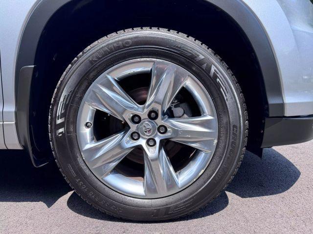used 2014 Toyota Highlander Hybrid car, priced at $21,980