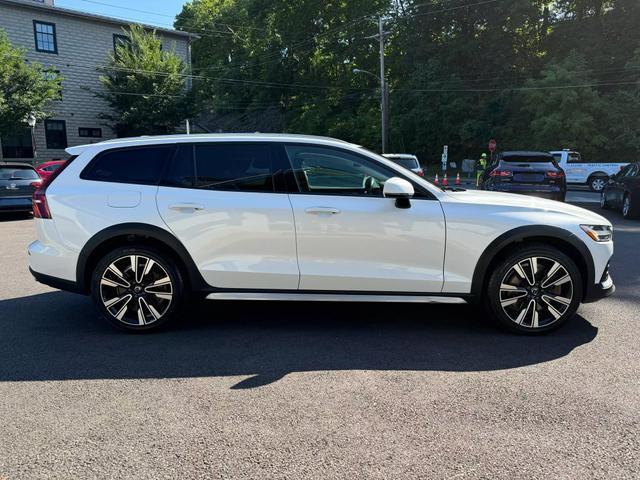 used 2020 Volvo V60 Cross Country car, priced at $25,500