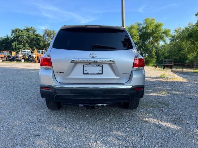 used 2011 Toyota Highlander car, priced at $10,500