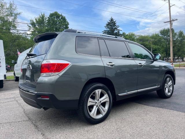 used 2013 Toyota Highlander car, priced at $10,500