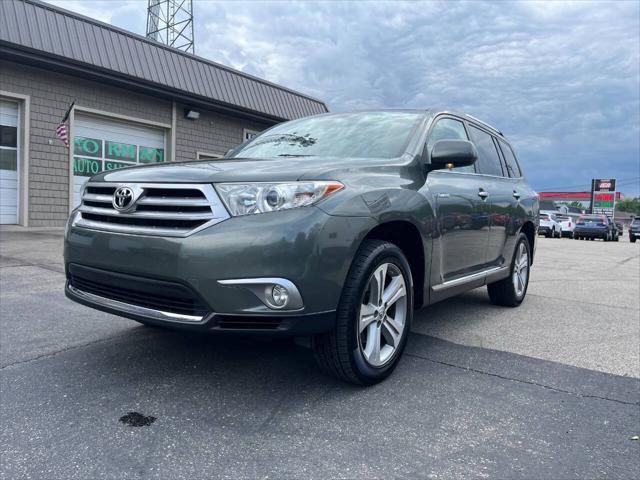 used 2013 Toyota Highlander car, priced at $10,500