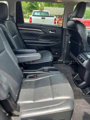 used 2014 Toyota Highlander car, priced at $14,000