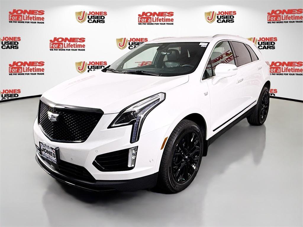 used 2022 Cadillac XT5 car, priced at $35,995