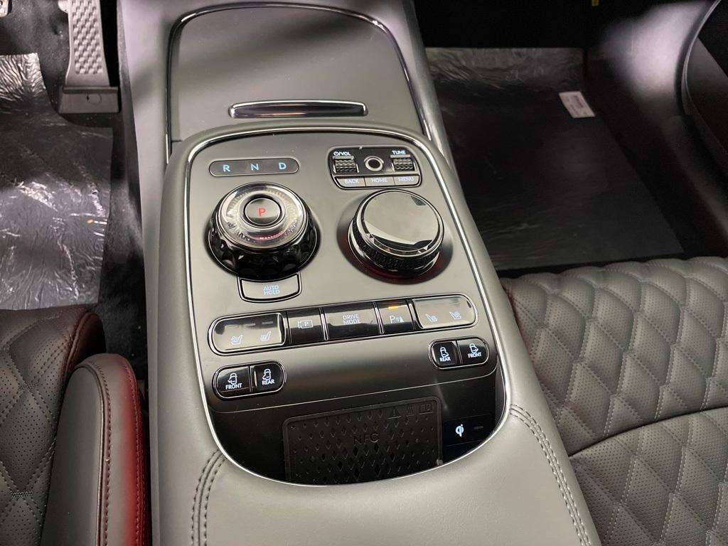 new 2026 Genesis G90 car, priced at $108,065