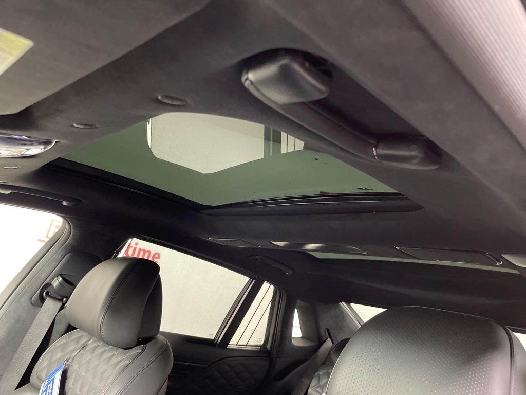 new 2026 Genesis G90 car, priced at $108,065