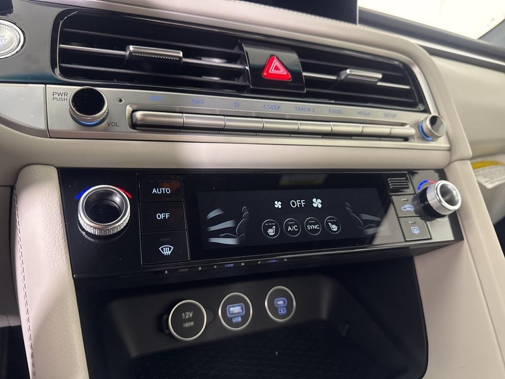 new 2025 Genesis G70 car, priced at $43,240