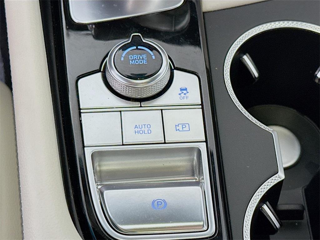 used 2024 Genesis G70 car, priced at $33,998