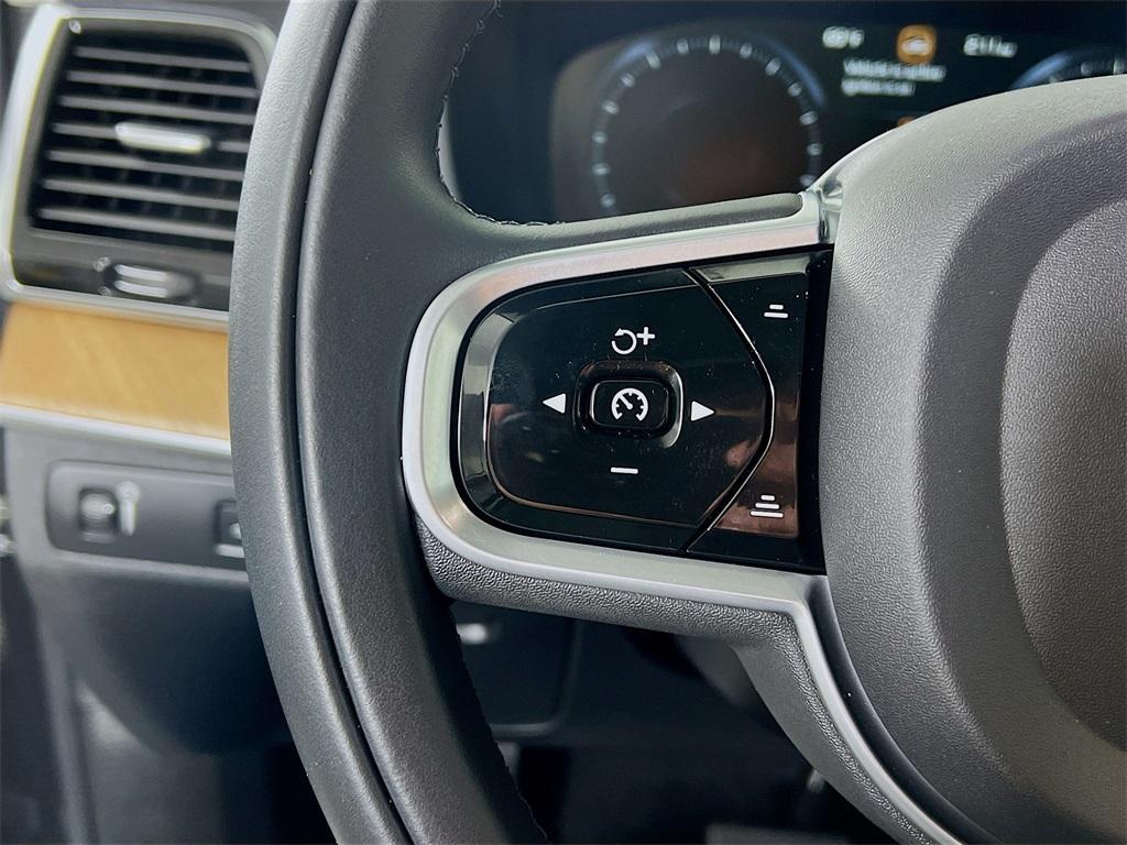 used 2022 Volvo XC90 car, priced at $43,995