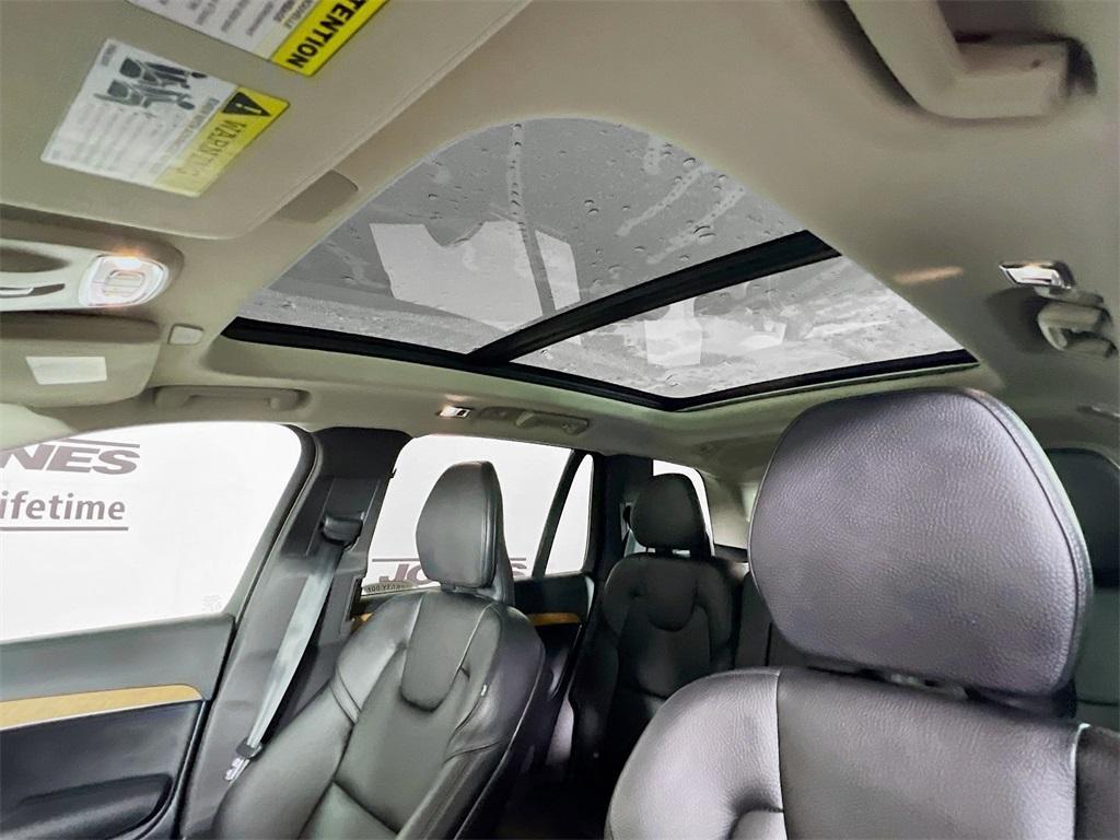 used 2022 Volvo XC90 car, priced at $43,995