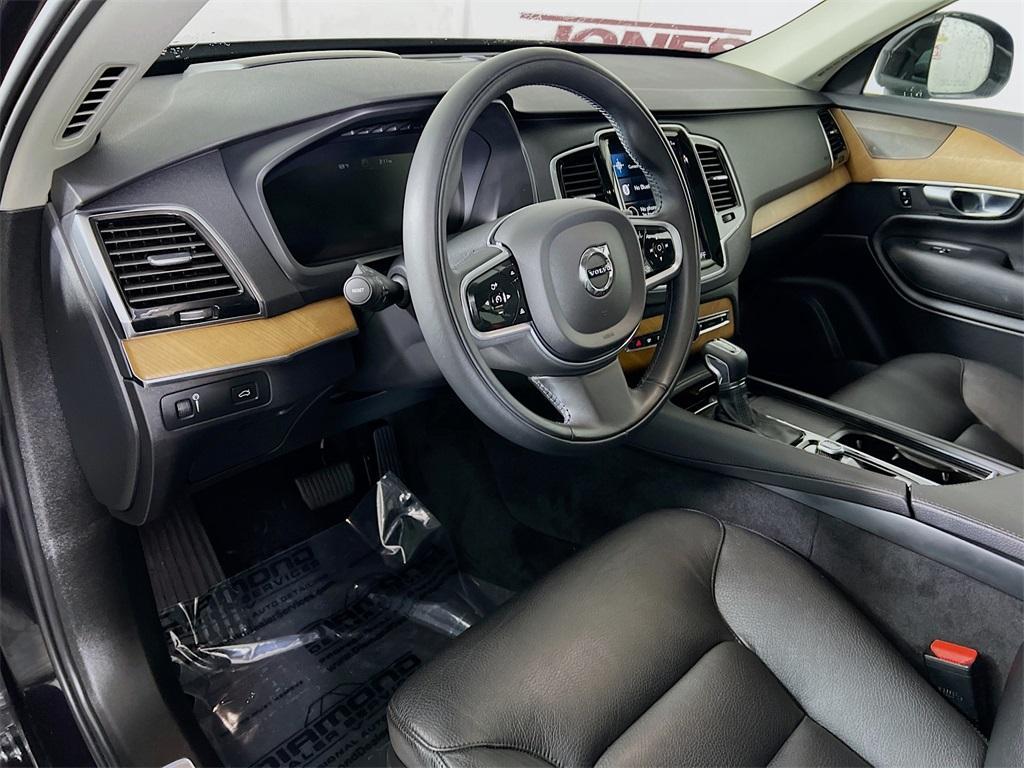 used 2022 Volvo XC90 car, priced at $43,995