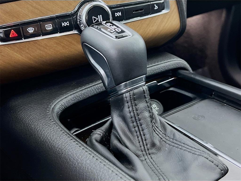 used 2022 Volvo XC90 car, priced at $43,995