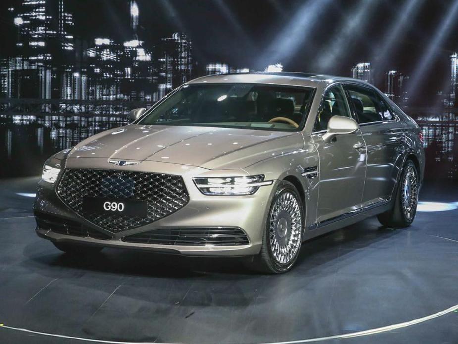 used 2020 Genesis G90 car, priced at $39,998