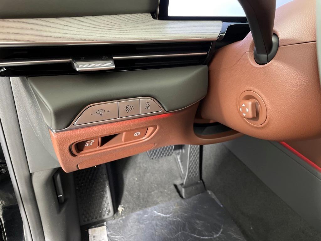 new 2025 Genesis GV80 car, priced at $82,570