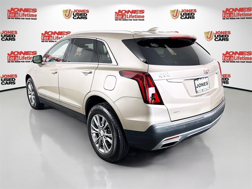 used 2022 Cadillac XT5 car, priced at $35,996