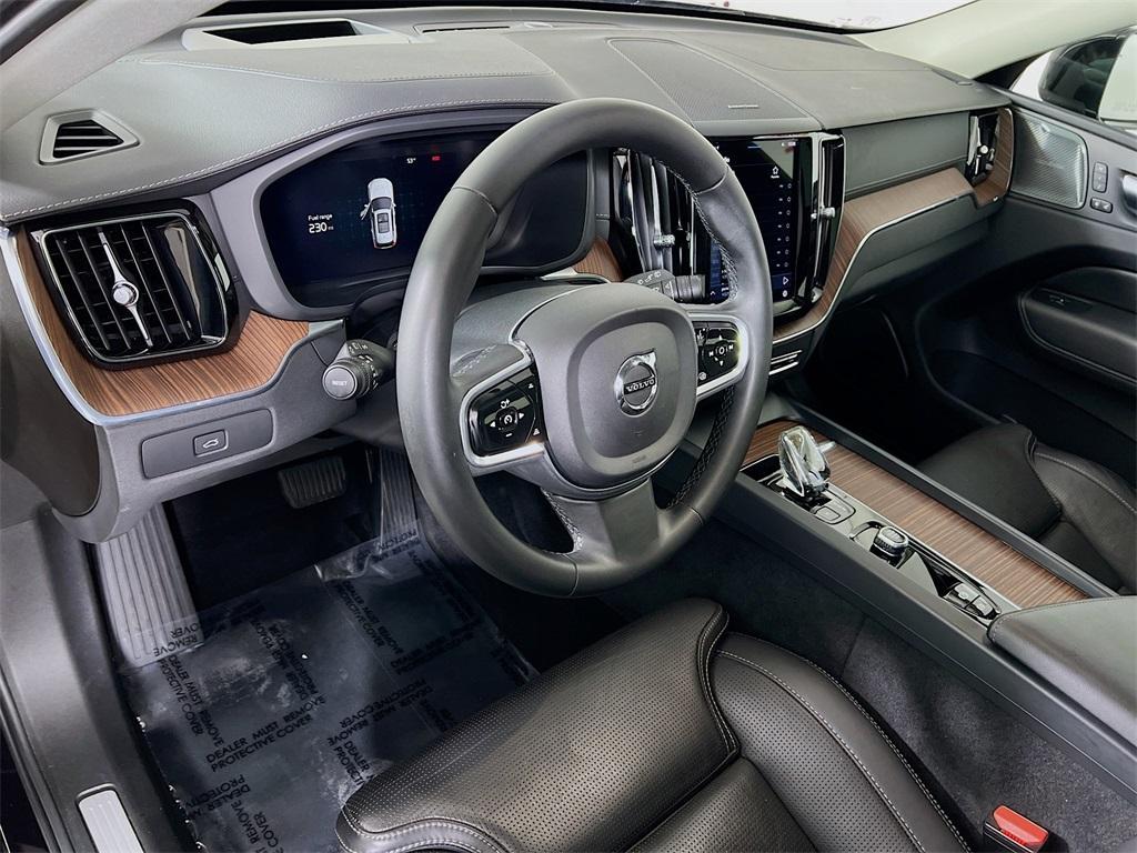 used 2023 Volvo XC60 car, priced at $39,998