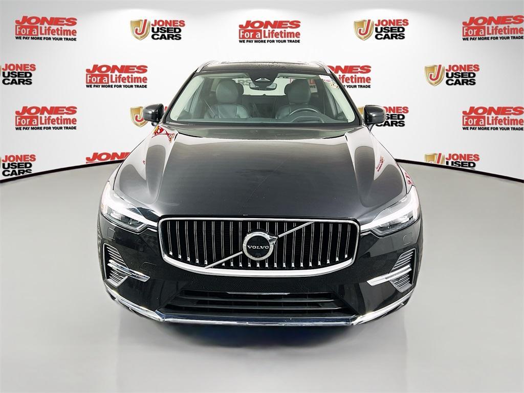 used 2023 Volvo XC60 car, priced at $35,995