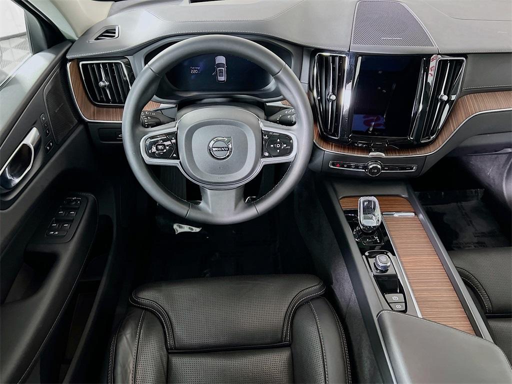 used 2023 Volvo XC60 car, priced at $35,995